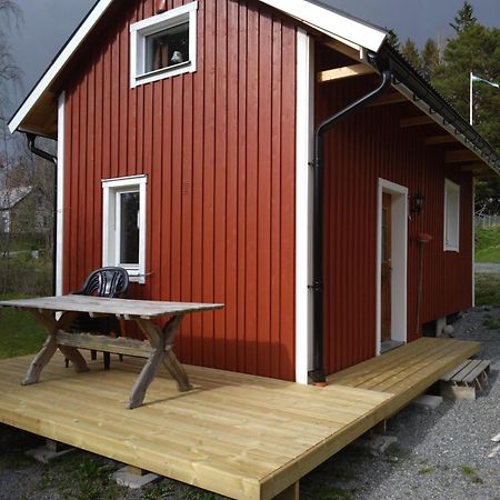 Nyrenoverad Charmig Gaeststuga Med Sovloft I Jaerpen Jarpen Exterior foto